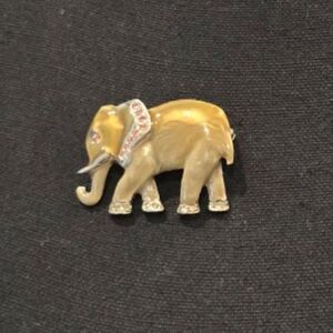 Vintage 1970s Gold Tone Elephant Brooch Enamel Rhinestone Good Luck Animal Pin